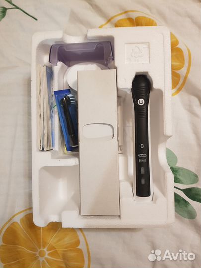 Электрическая зубная щётка Oral b smart4 4000N