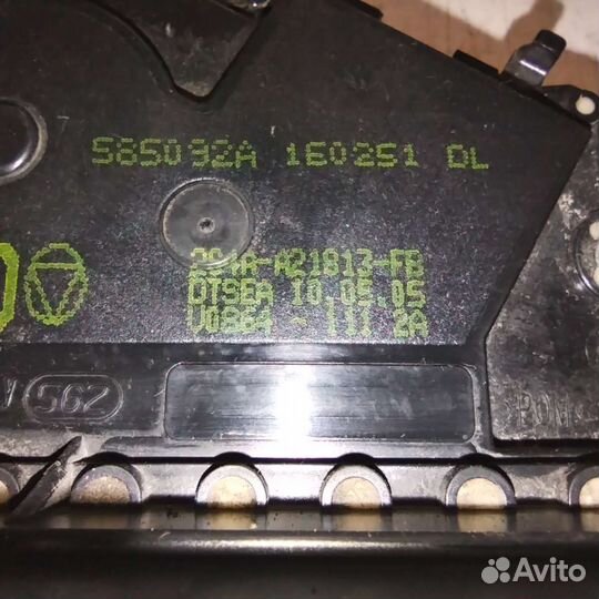 Замок двери передний левый Ford Mondeo 3