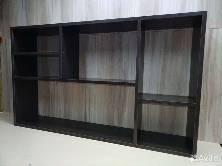 Полка книжная настенная черная и белая