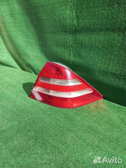 Фонарь задний правый Mercedes S W220