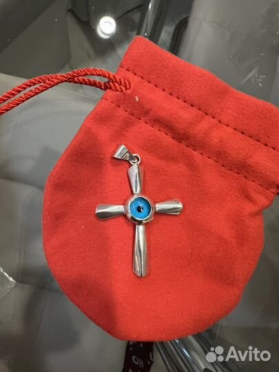 Серебряный крест c амулетом