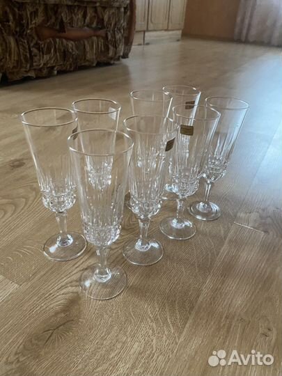Бокалы на ножке 