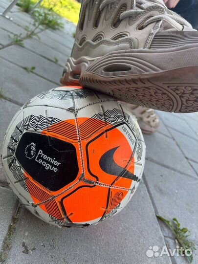 Футбольный мяч Nike Premier League