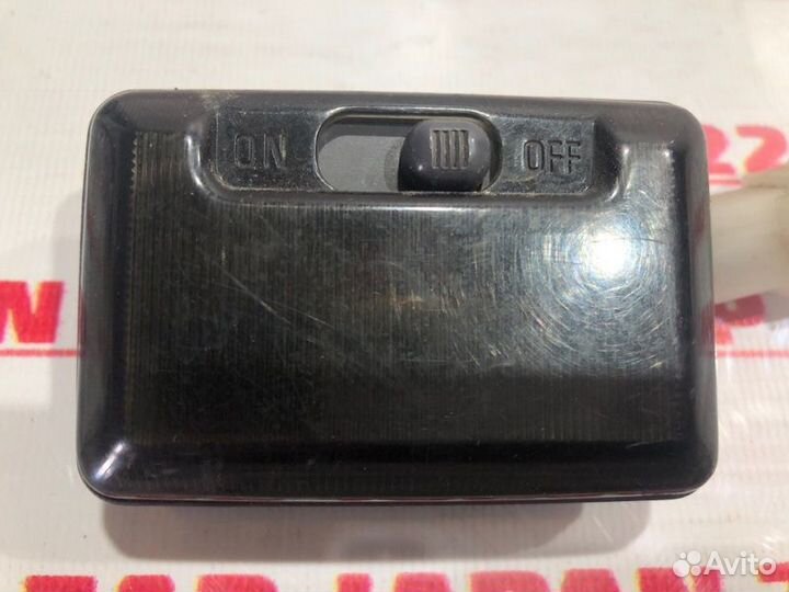 Светильник салона задний левый Mitsubishi Delica