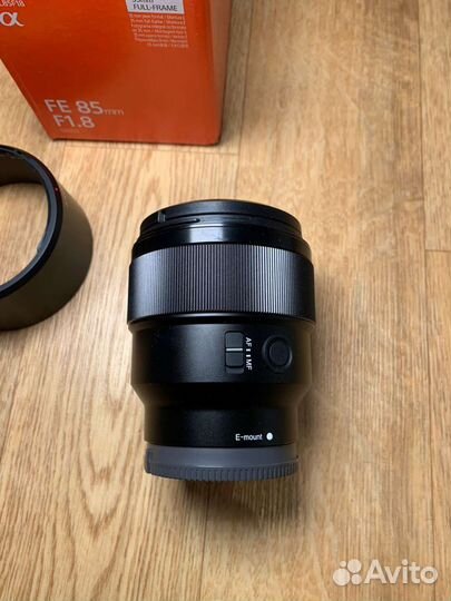 Объектив Sony FE 85mm f/1.8