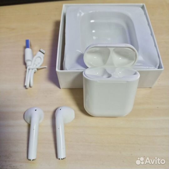 Гарнитура блютуз TWS i12, аналог Apple airpods