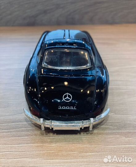 Модель Mercedes-Benz 300SL