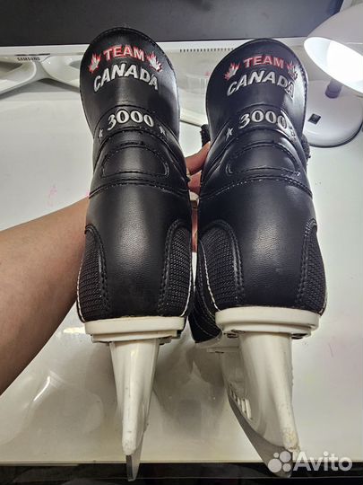 Коньки хоккейные