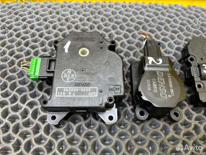 Моторчик заслонки печки Jaguar Xf X250 3.0 V6