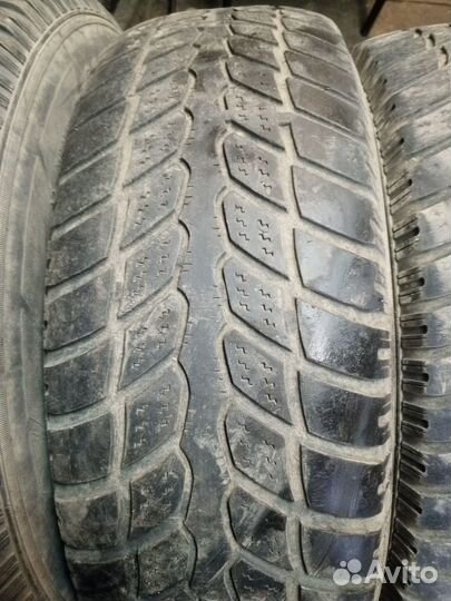 Sava Adapto 235/75 R15