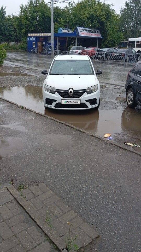 Renault Logan: фото владельца