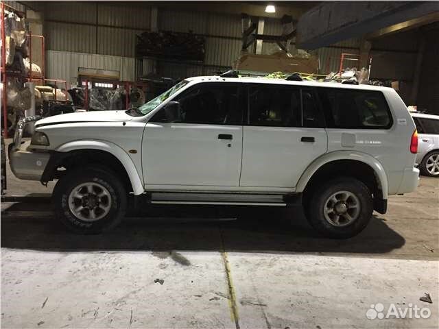 Разбор на запчасти Mitsubishi Montero Sport / Paje