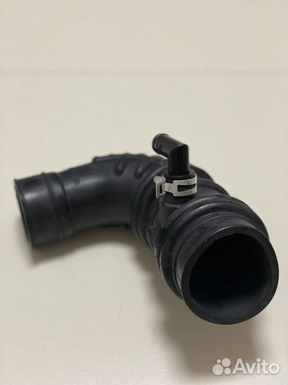 Патрубок воздушного фильтра Nissan Patrol Y61