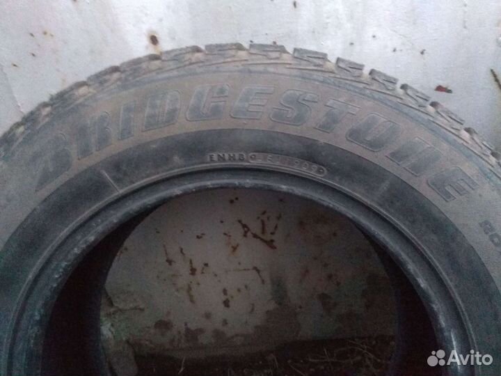 Bridgestone Ice Cruiser 5000 215/65 R16 98T