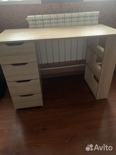 Письменный стол