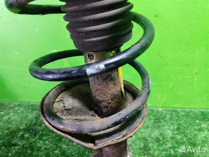Стойка амортизатора передняя правая Chevrolet Spa