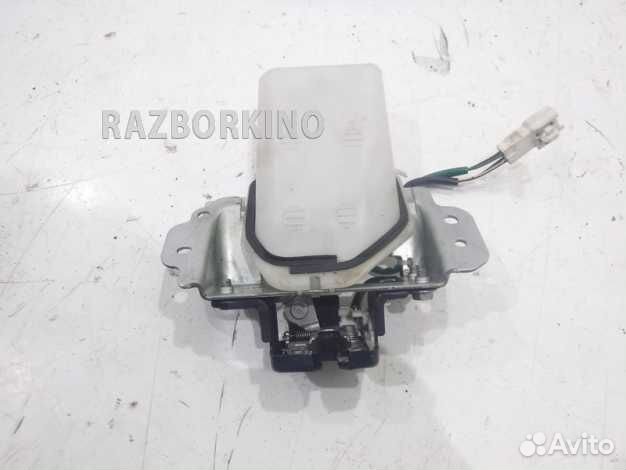 Замок багажника Лексус GX 2