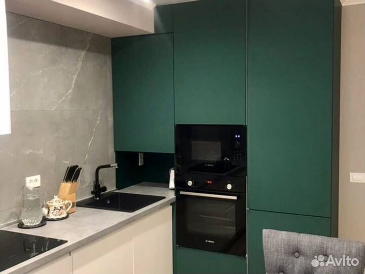 Кухонный гарнитур с островом