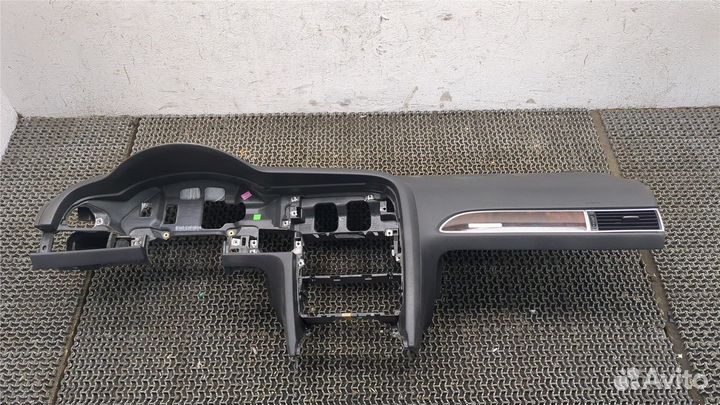 Панель передняя салона Audi A6 (C6), 2009