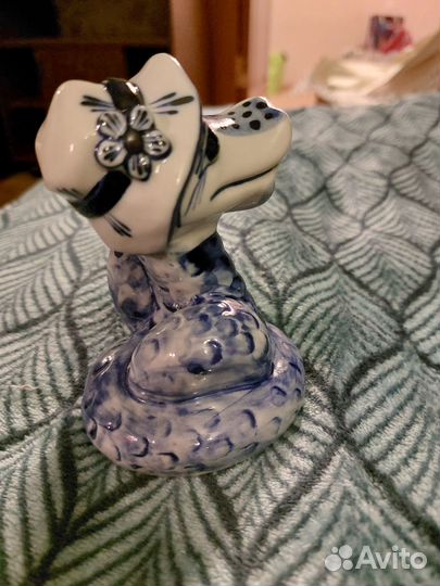 Статуэтка фарфоровая змея Гжель