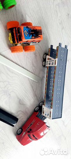 Игрушечные машины