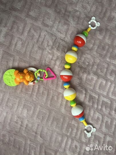 Игрушка погремушка подвеска на коляску и кроватку