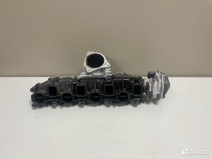 Впускной коллектор Audi A3 8P A4 A5 8T A6 C6 Q5 8R