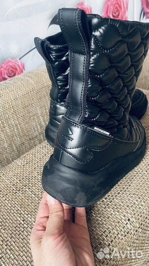 Ботинки зимние женские