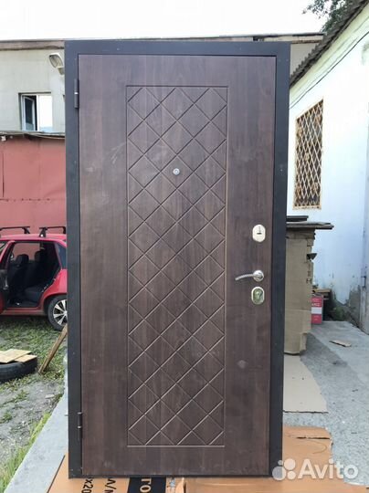 Входная стальная дверь Камелот