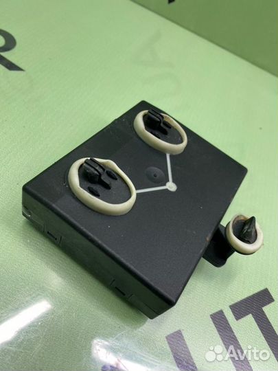 Блок управления дверьми задний левый Audi Q7 4L