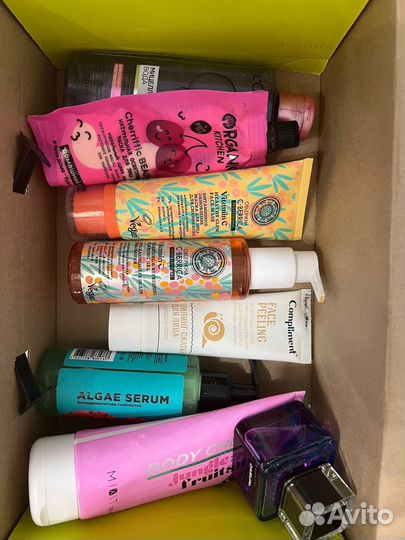 Коробка косметики