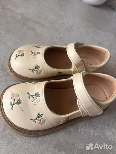 Туфли на девочку 27 размер