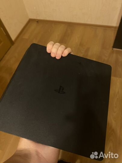 Игровая приставка ps4