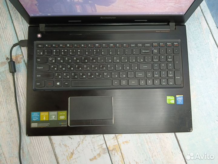 Игровой ноутбук Lenovo i3/2видеокарты/8Gb/SSD