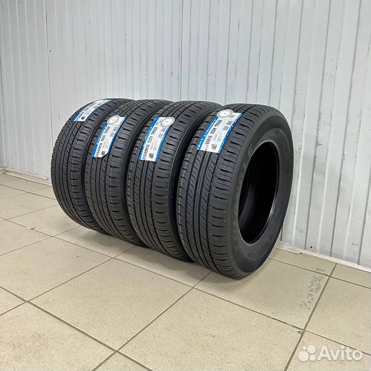 Triangle TR928 215/65 R15 100H