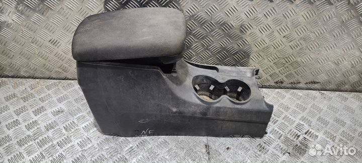 Центральная консоль Sonata NF (06-10) (подлокотник) дефект б\у (арт. 846113K000)