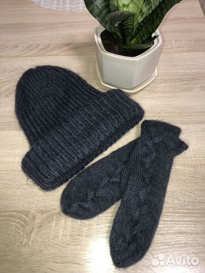 Комплект шапка и варежки из пуха норки