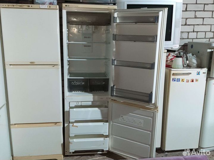 Холодильник бу. Склад мебели бу