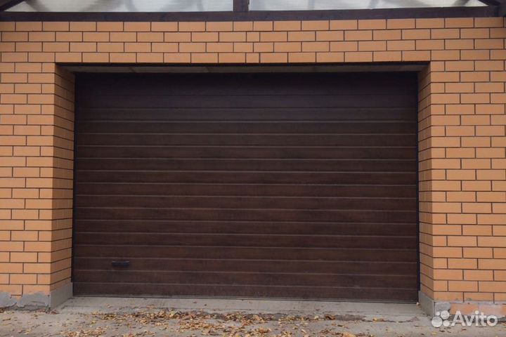 Секционные ворота