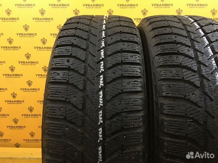 Bridgestone Ice Cruiser 5000 215/60 R16 95T