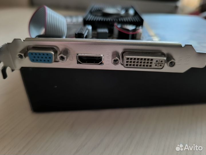 Видеокарта gt210 1Gb