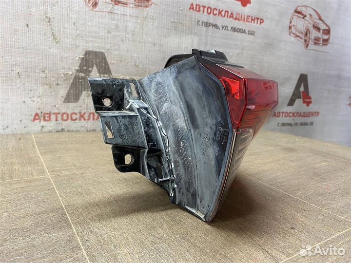 Фонарь правый Toyota Rav-4 (Xa50) 2018-Н.в