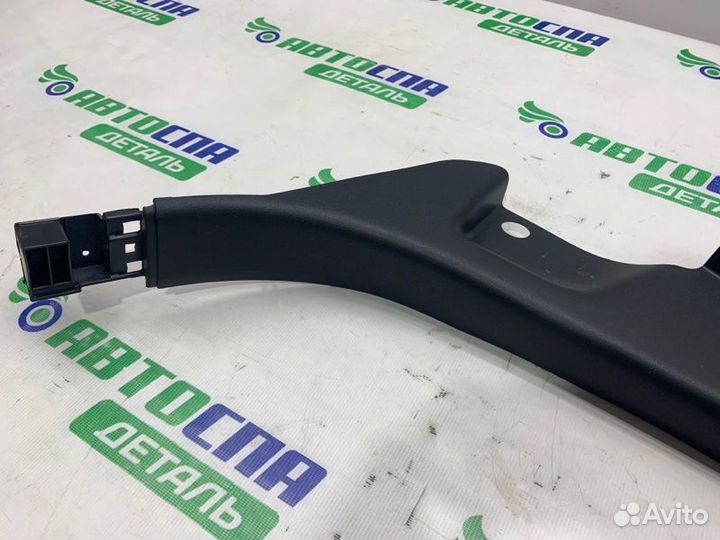 Обшивка стойки задняя левая Citroen C4 Picasso