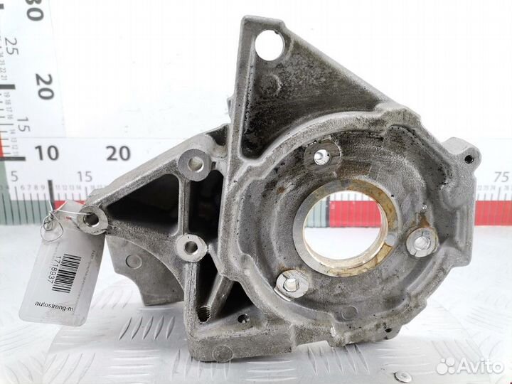 Кронштейн двигателя Renault Scenic рест. 2002