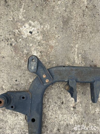 Подрамник передний Opel Astra H