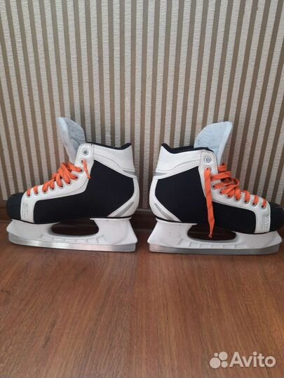 Коньки для хоккея с мячом Kosa