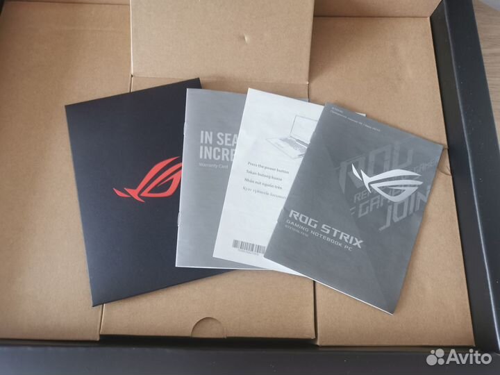 Коробка от ноутбука Asus ROG Strix GL731G