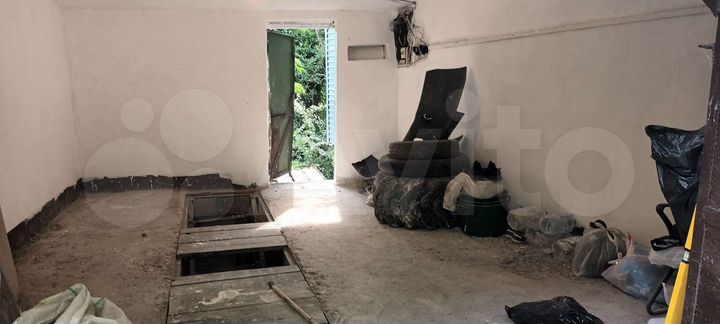 Гараж, > 30 м²