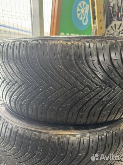 Maxxis Premitra All-Season AP3 245/45 R18 и 275/40 R18 103V