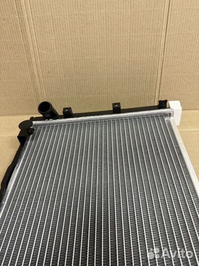 Радиатор охлаждения на Гранту